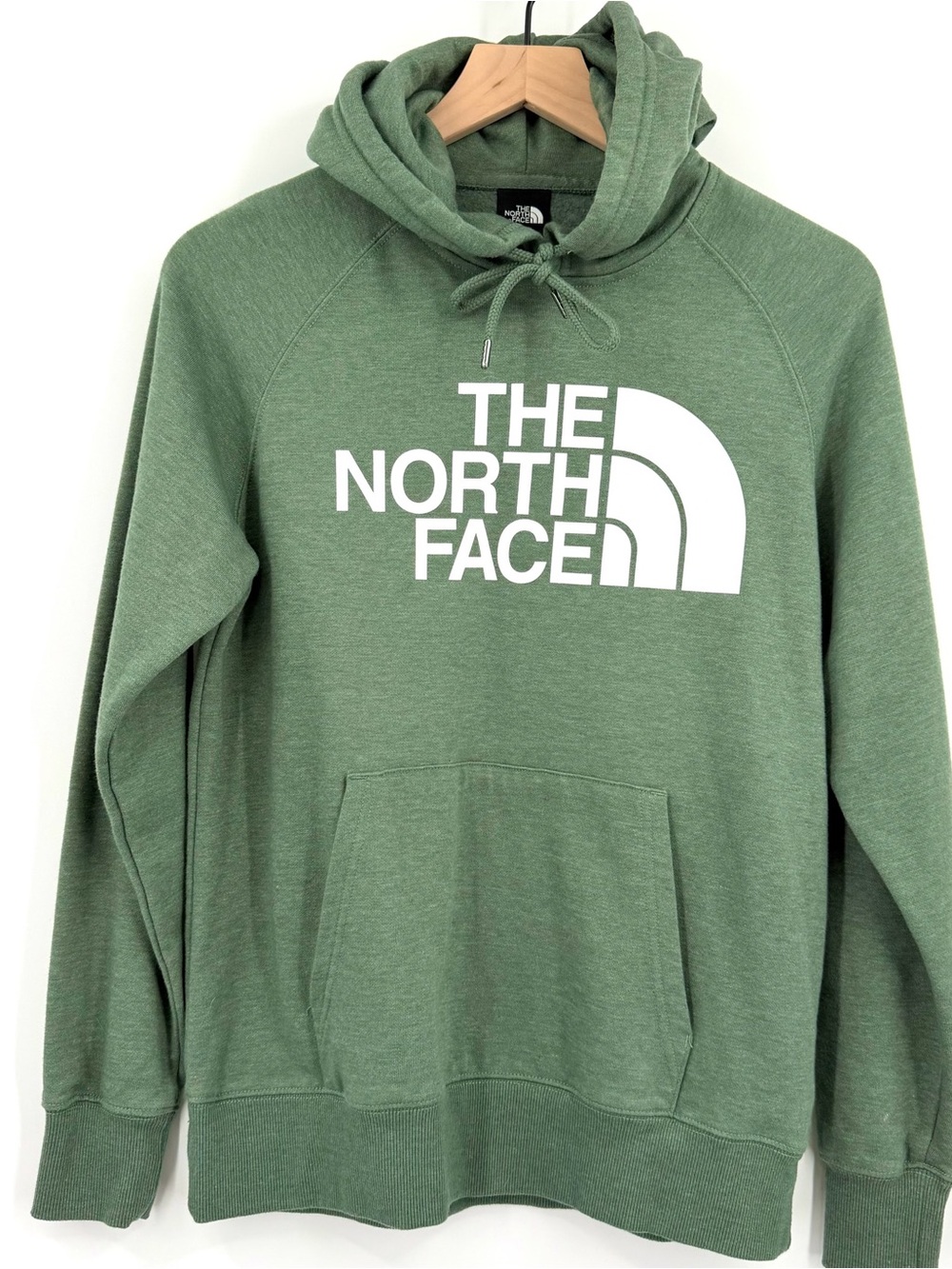 The North Face Women’s S Green Half Dome Logo Pullover Hoodie